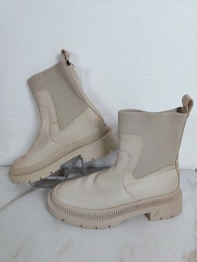 NWT Mango MNG Women's Beige Track Sole Contrast Ankle Boots, 8.5